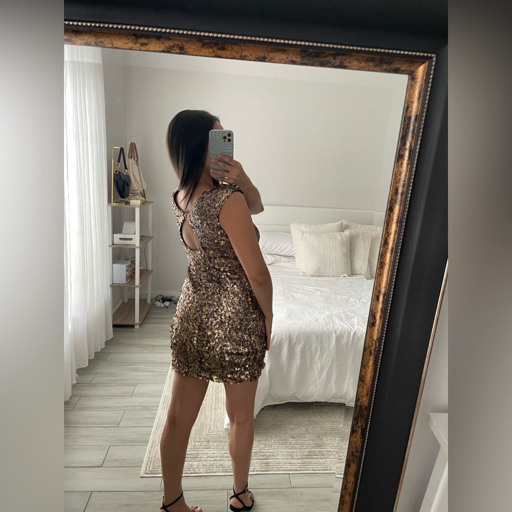 AQUA Gold & Plum Sequin Mini Dress - Picture 5 of 8